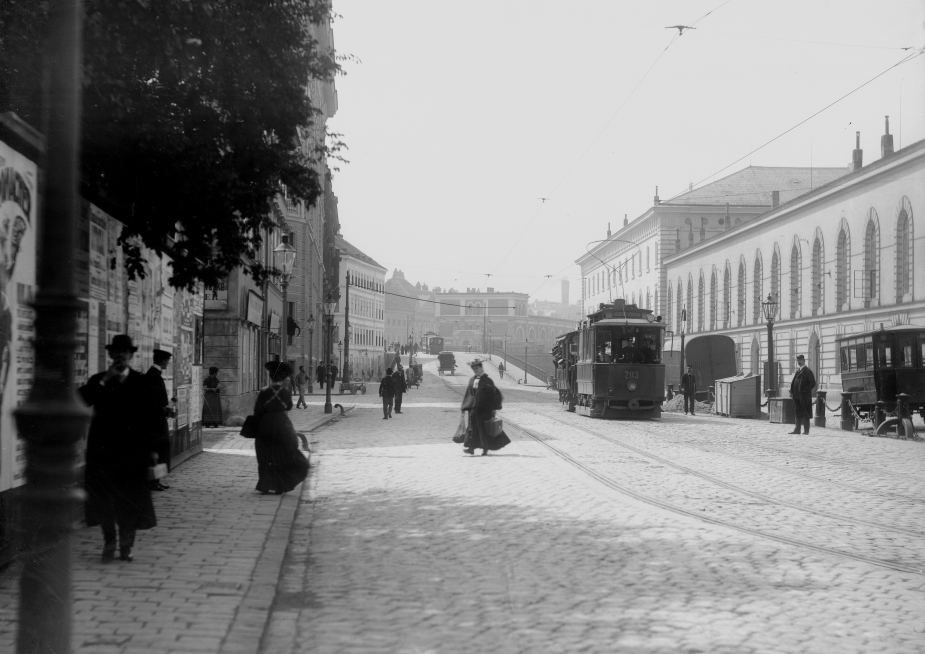 Hintere Zollamtsstraße mit Zug der Type D und Bw, Strecke heutige Linie O, etwa um 1905