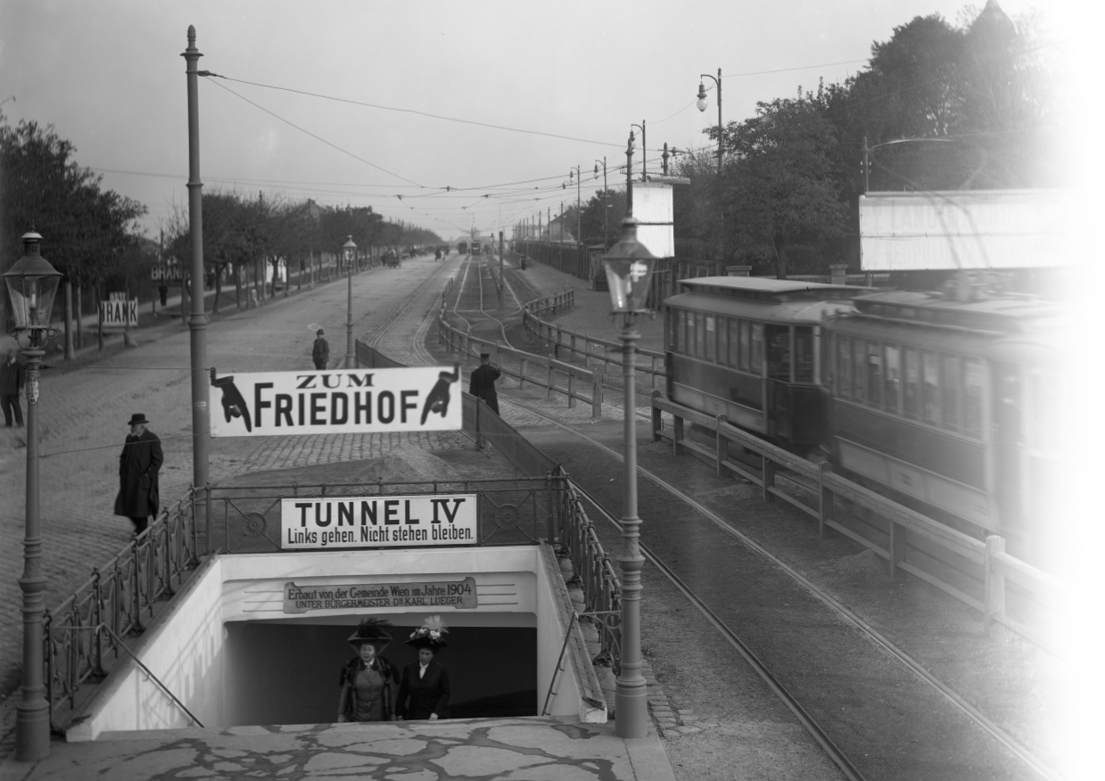 Zentralfriedhofsverkehr am 1.11.1912