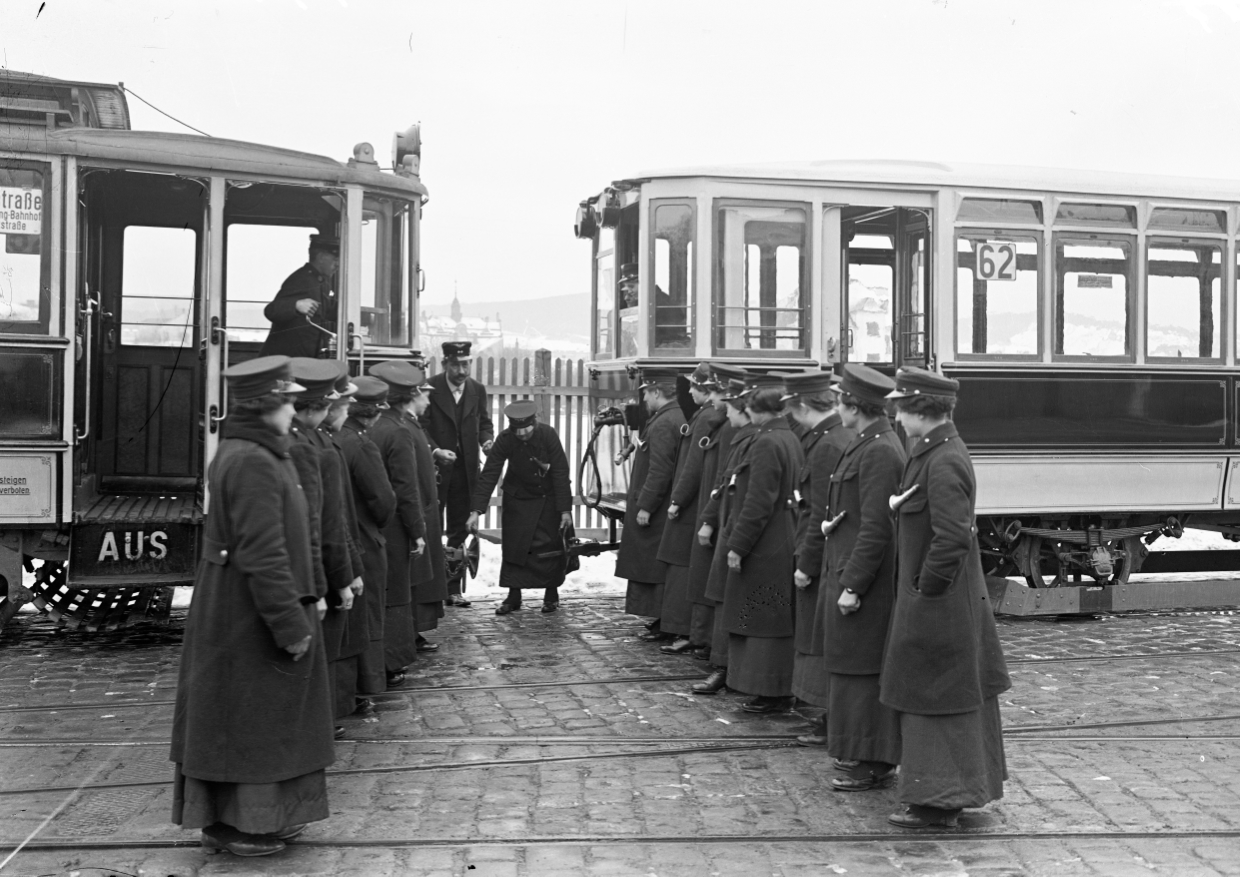 Schaffnerinnenschule im Jahr 1915