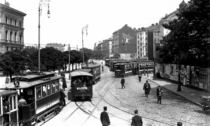 Diverse Züge u.a. 5 und O beim Nordwestbahnhof um 1925