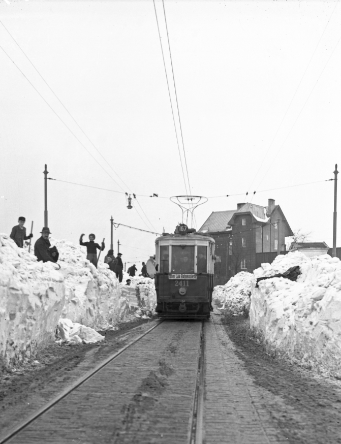 Winter 1942 auf der Linie 167 in Rothneusiedl