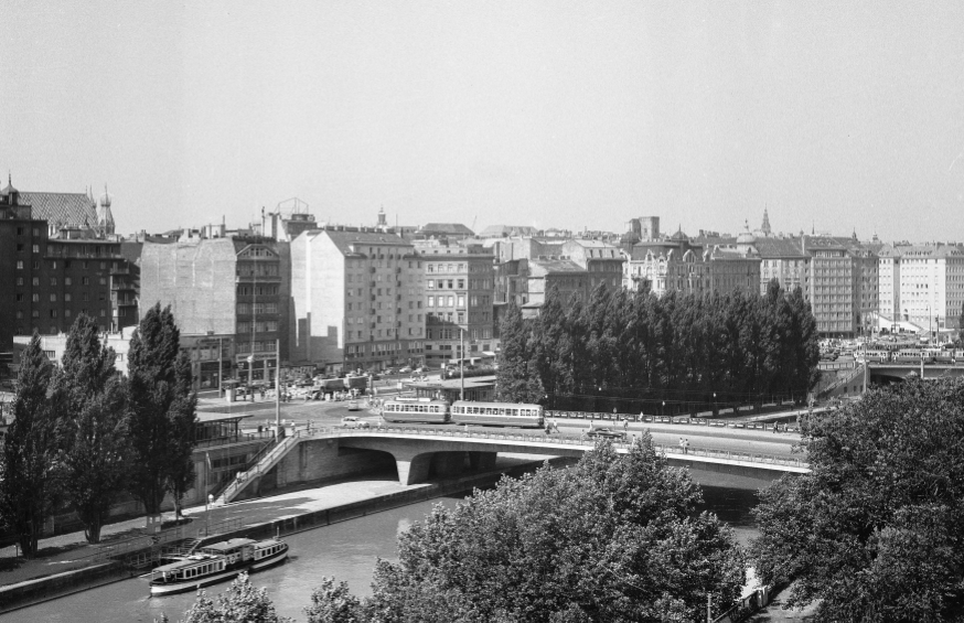 Ein Zug der O, Schwedenbrücke Sommer 1958