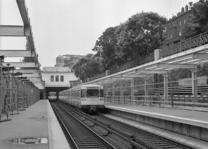 U4 kurz nach der Eröffnung in der Station Rossauerlände, 1978