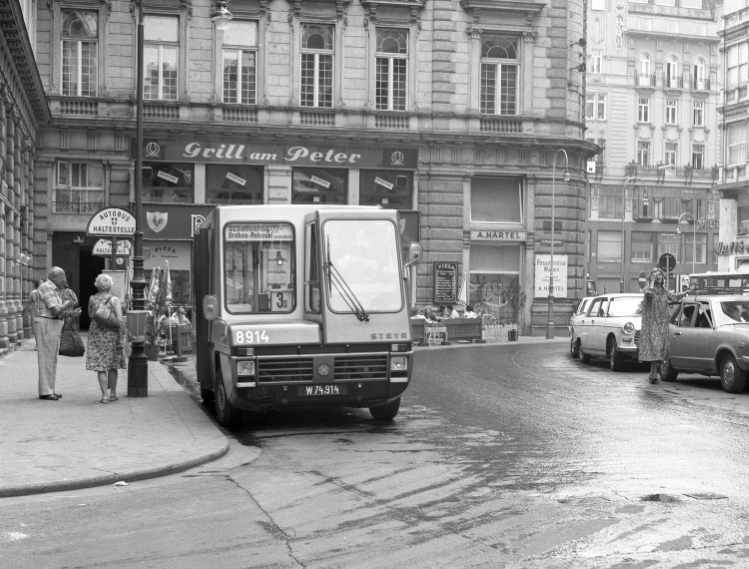 City-Bus der Linie 3A am Petersplatz in der Wiener Innenstadt 1978