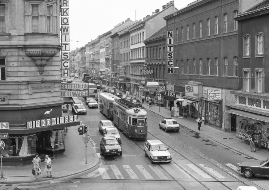 Zug der Linie 46 mit der Type C1- c Thaliastraße Fahrtrichtung Bellaria, Ring