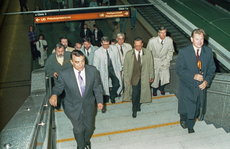 Bürgermeister Zilk eröffnet die U6 von der Gumpendorferstraße zur Philadelphiabrücke am 7.Oktober 1989