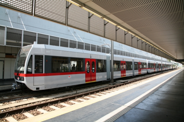 Zug der Linie U6 in der Station Spittelau.