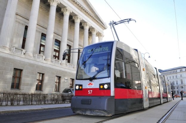 Freigabe der neuen Strecke fuer Strassenbahnen als Ausweichroute der Ringlinien bei Veranstaltungen auf der Wiener Ringstrasse