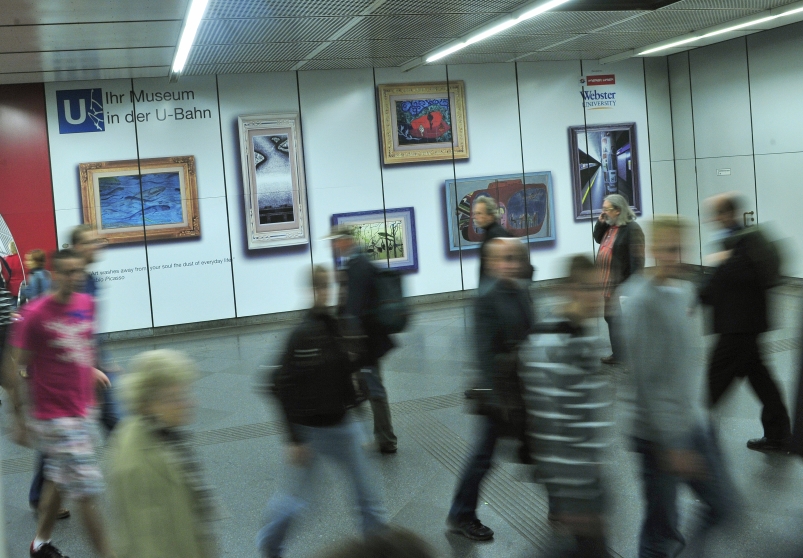 Eröffnung der Ausstellung über die Kunstwerke im Wiener U-Bahnnetz entstanden in Zusammenarbeit mit der Webster University.