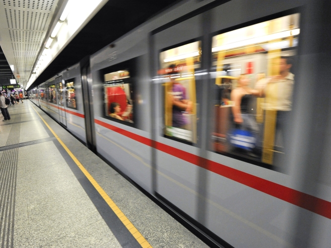 Am 10. Oktober 2010 eröffneten die Wiener Linien den U2-Abschnitt vom Stadion bis zur Aspernstrasse.