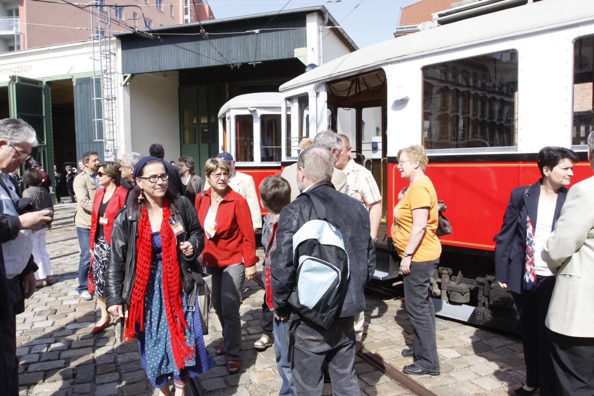 Von Mai bis Oktober kann man wieder jeden Samstag, Sonn- und Feiertag von 10 bis 17 Uhr die sensationelle Oldtimerschau in den Wagenhallen der zum Museum umgebauten Straßenbahnremise Erdberg