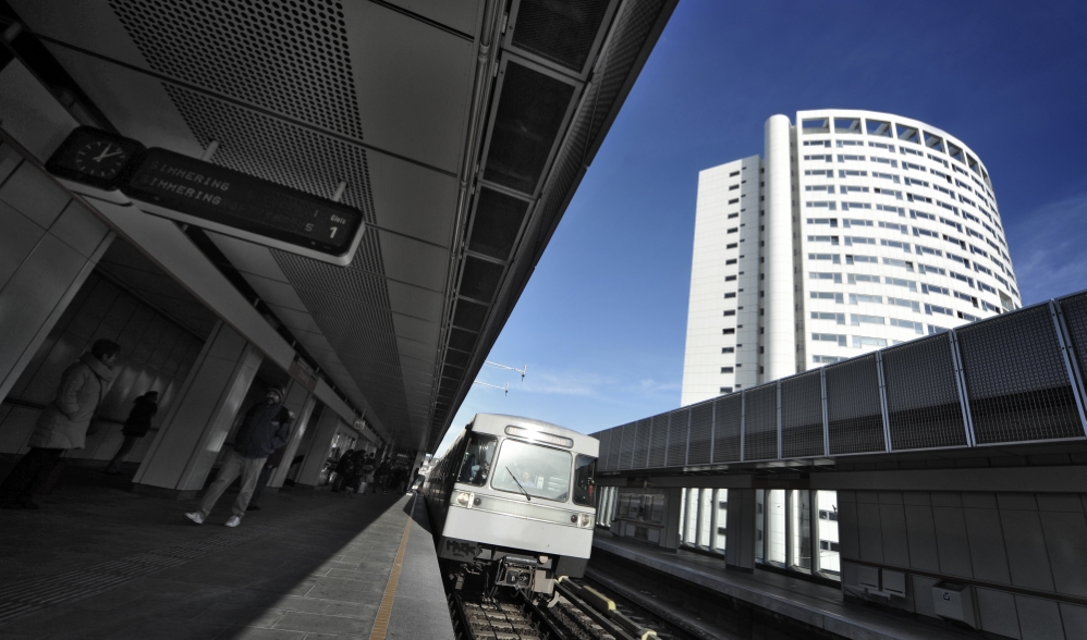 Silberpfeil der Linie U3 in der Station Ottakring.