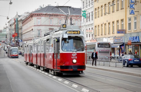 Straßenbahn auf der Linie 41.