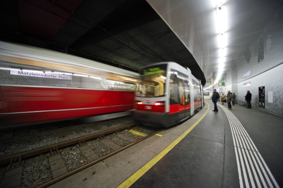 Neu sanierte Ustrab-Station Matzleinsdorfer Platz, Linie 6