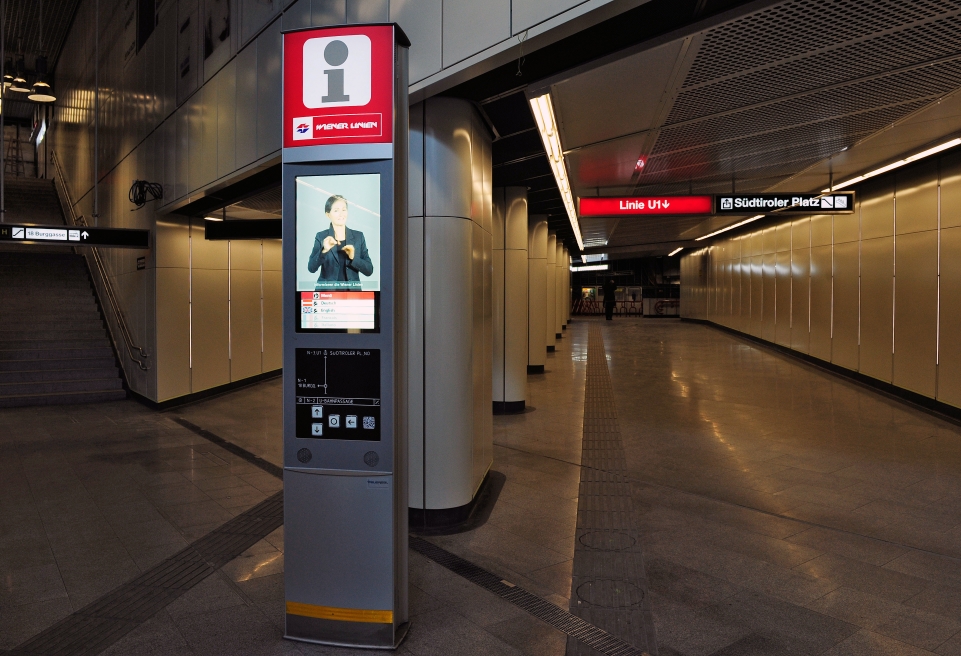 Multisensuelle Stelle in der Station Suedtiroler Platz/ Hauptbahnhof.