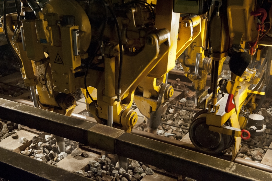 Gleisstopfen an der U-Bahnlinie U4 im Bereich Unter St. Veith.