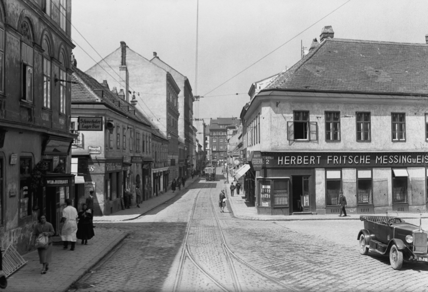 Straßenbahnzug der Tpye G  der Linie 13, Hofmühlgasse, Mittersteig um 1930