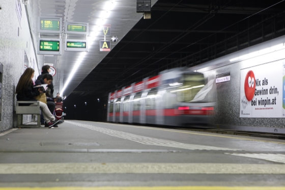 Neu sanierte Ustrab-Station Matzleinsdorfer Platz