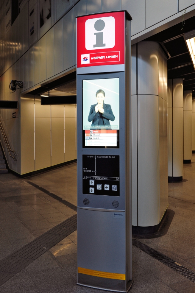 Multisensuelle Stelle in der Station Suedtiroler Platz/ Hauptbahnhof.