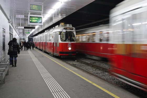 Neu sanierte Ustrab-Station Eichenstraße, Linie 62