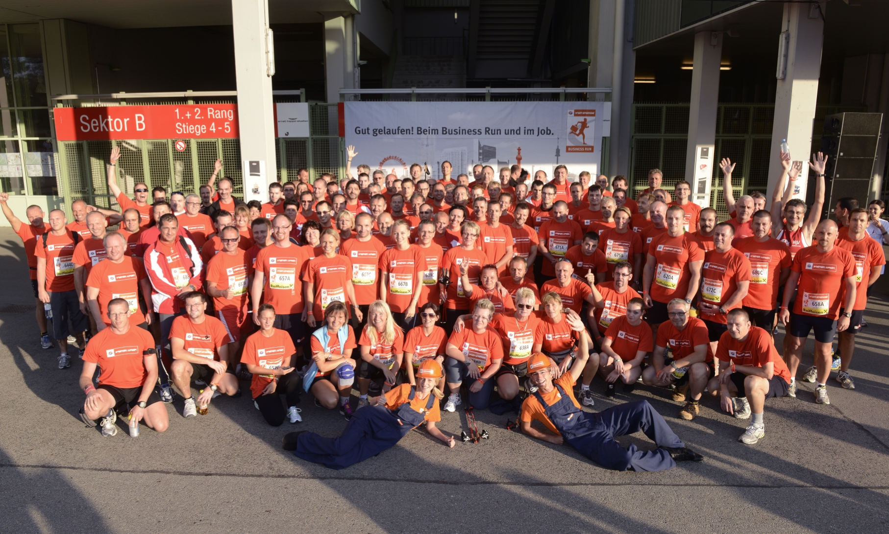 Auch heuer wieder nahm eine große Abordnung der Wiener Linien beim Business-Run 2012 rund um das Wiener Ernst Happel Stadion teil.