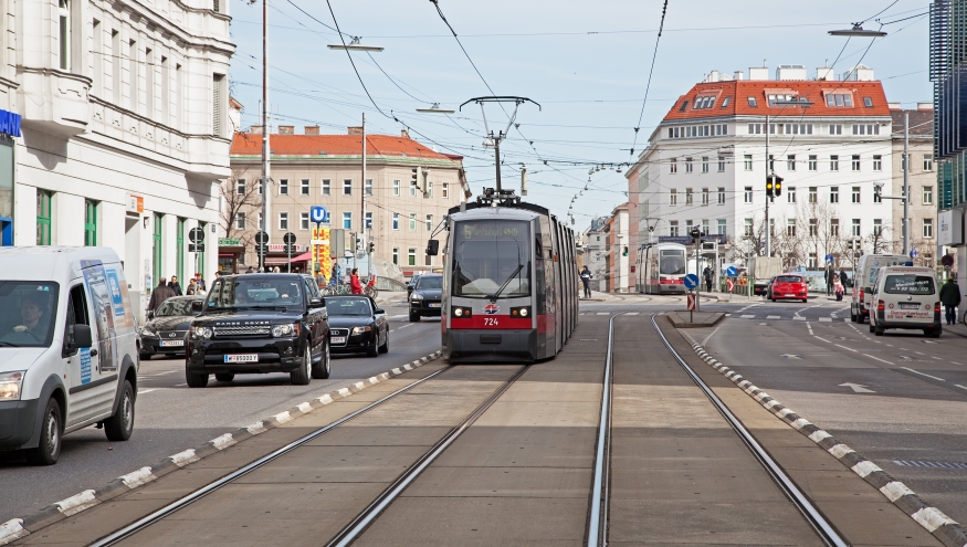 Vom Individualverkehr abgetrennte Gleiskörper sind eine wichtige Beschleunigungsmaßnahmen für Straßenbahnen. Sogenannte 