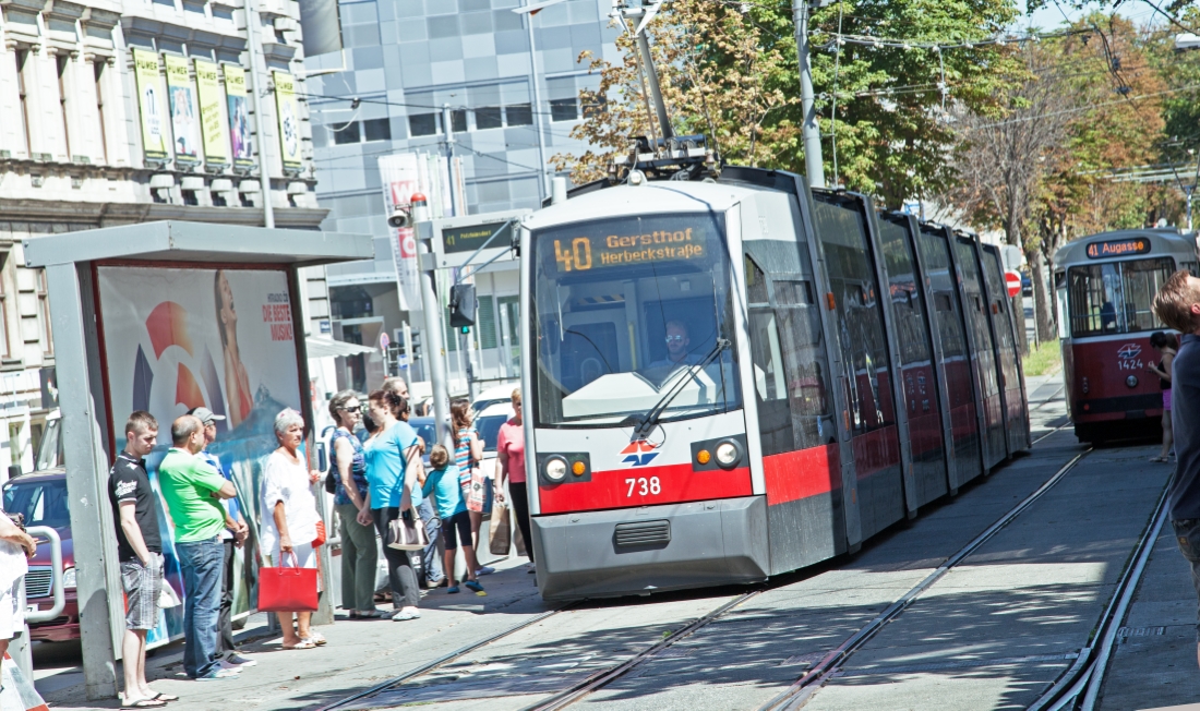 Linie 40 mit B1  Umleitungsstrecke über den Währingergürtel, Juli13