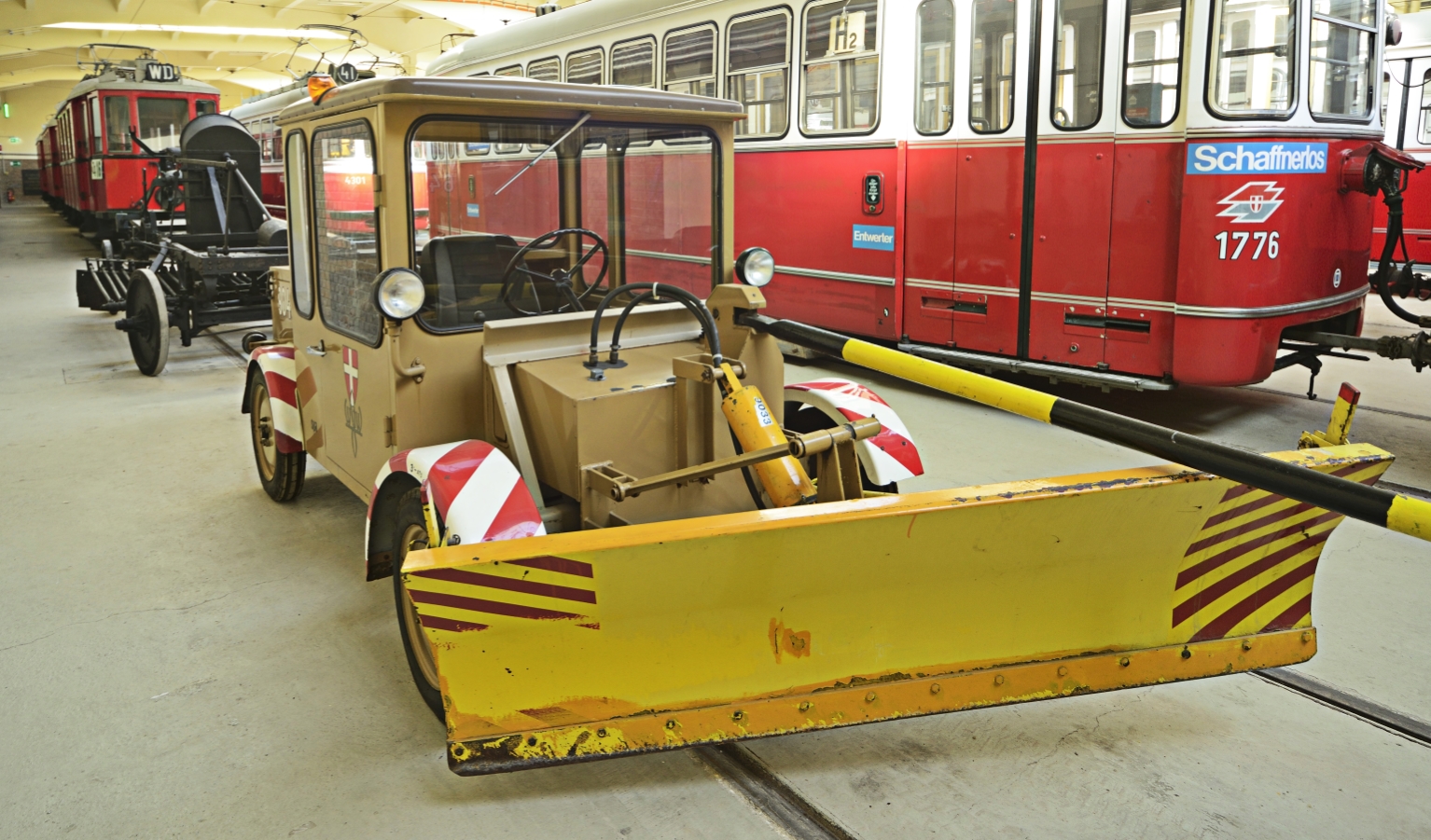 Im Museum der Wiener Linien in Erdberg befinden sich viele historische Fahrzeuge, Straßenbahnen wie Busse, aber auch etliche Sonderfahrzeuge.