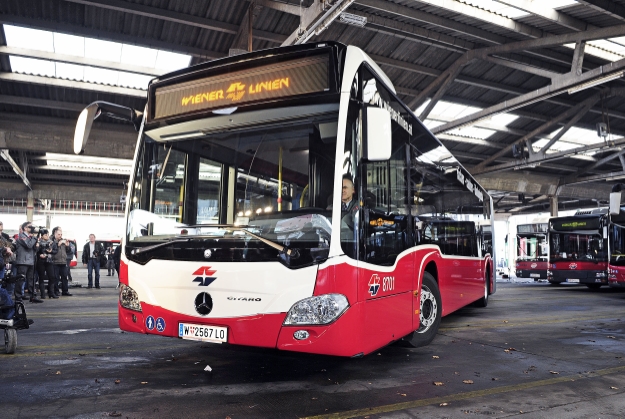 Präsentation des ersten Autobusses der neuen Mercedes-Busflotte der Wiener Linien.