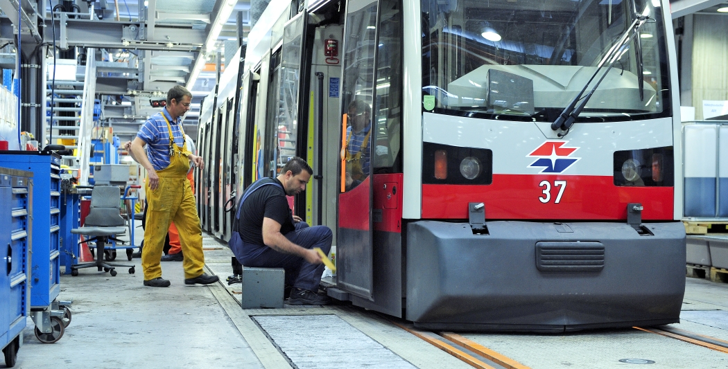 Die bereits zum Teil modernisierte Hauptwerkstätte der Wiener Linien in Simmering (HW).