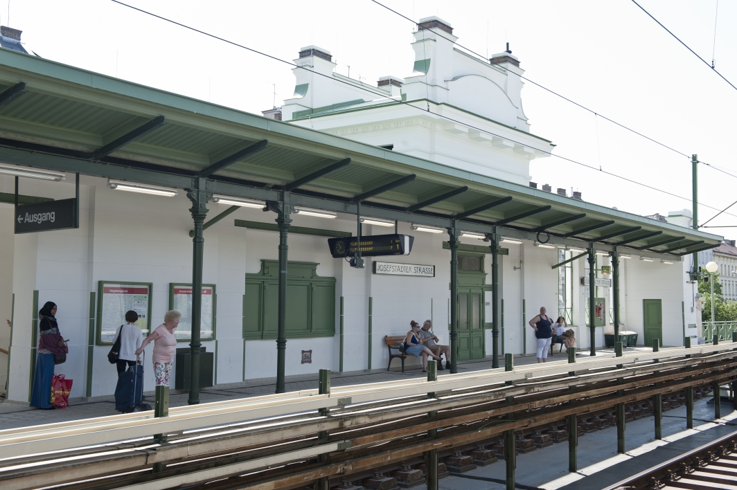 U6-Station Josefstädter Strasse nach Abschluss der umfangreichen Renovierungsarbeiten.