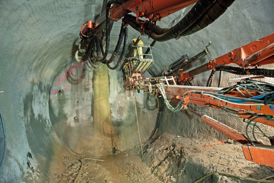 U-Bahn Bauabschnitt U1 Alaudagasse, arbeiten im Tunnel,Dez.2013