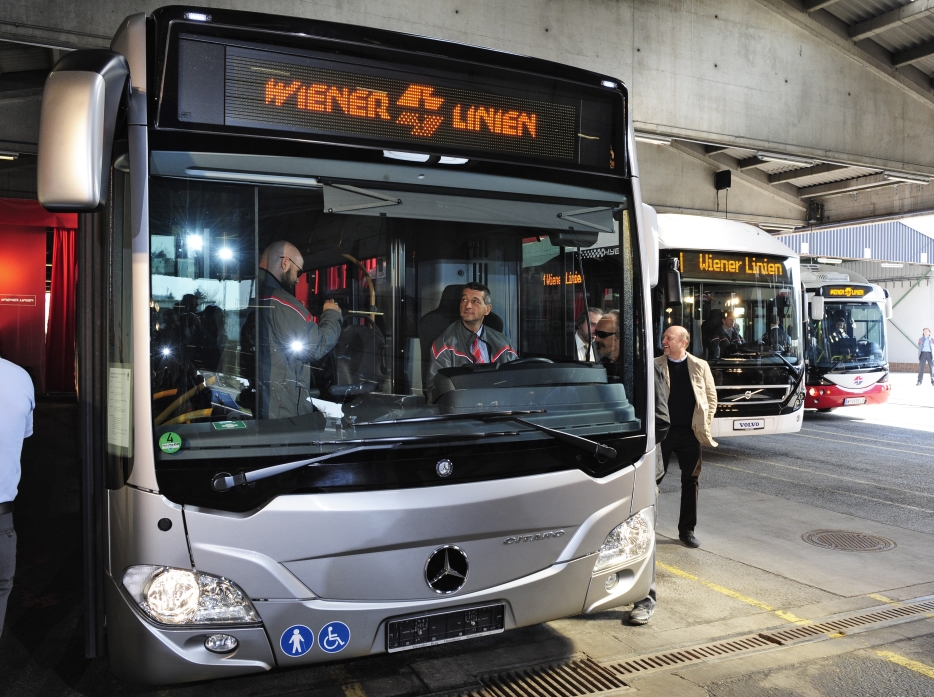 Präsentation der neuen Modelle für die Busflotte der Wiener Linien durch.