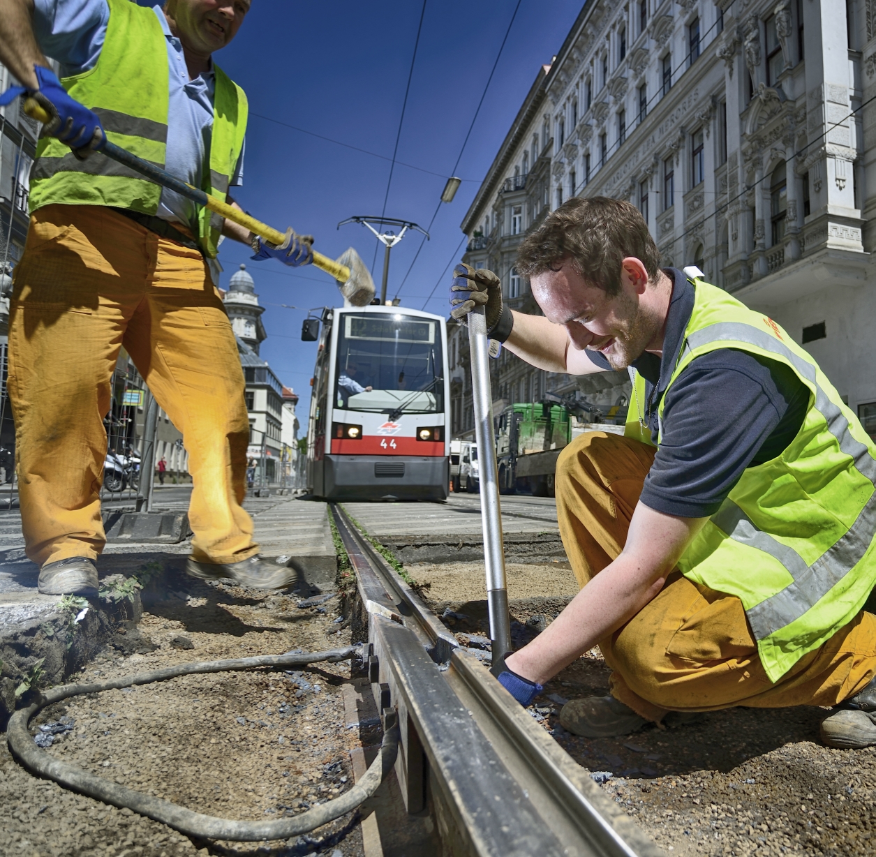 Bauarbeiten in der  Währingerstraße, Mitarbeiter der Wiener Linien der Abteilung B63 / Strecke Nord.