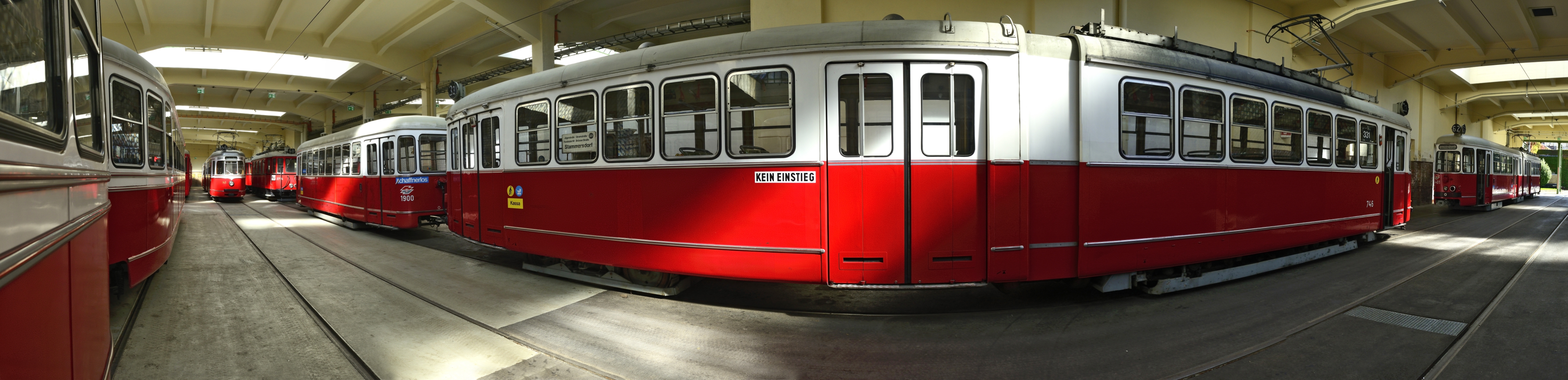 Im Museum der Wiener Linien in Erdberg befinden sich viele historische Fahrzeuge, Straßenbahnen wie Busse, aber auch etliche Sonderfahrzeuge.