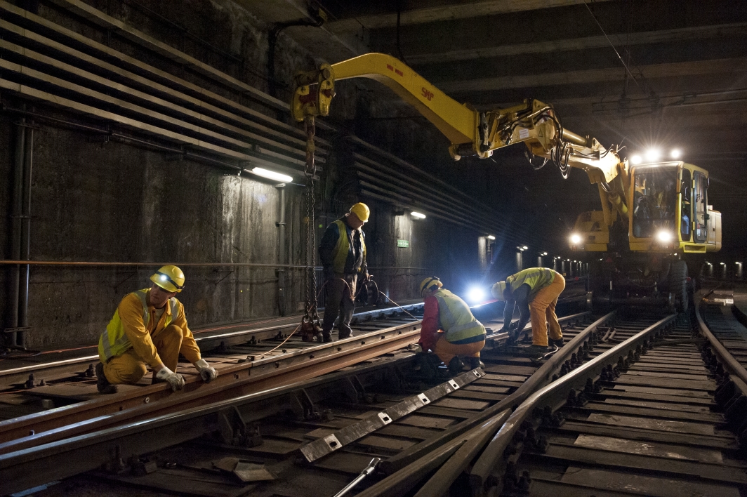 Gleisbauarbeiten an der Linie U6 im Bereich Haltestelle Westbahnhof. Wien, 15.03.2013