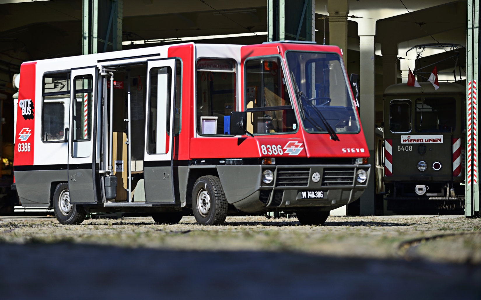 Im Museum der Wiener Linien in Erdberg befinden sich viele historische Fahrzeuge, Straßenbahnen wie Busse, aber auch etliche Sonderfahrzeuge.