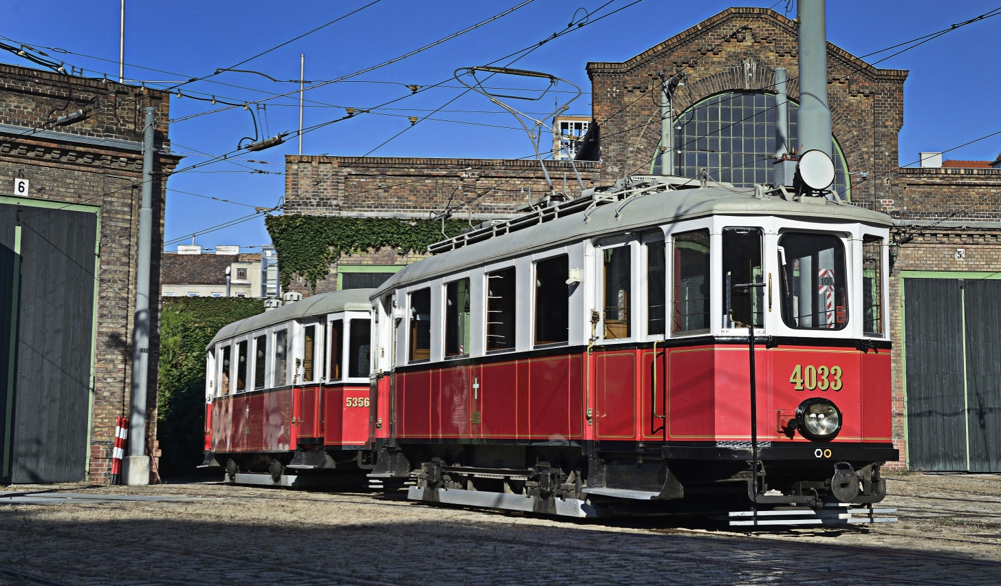 Im Museum der Wiener Linien in Erdberg befinden sich viele historische Fahrzeuge, Straßenbahnen wie Busse, aber auch etliche Sonderfahrzeuge.