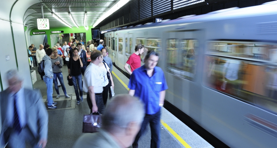 Hohes Fahrgastaufkommen entlang der U4-Strecke zwischen Karlsplatz und Hütteldorf.