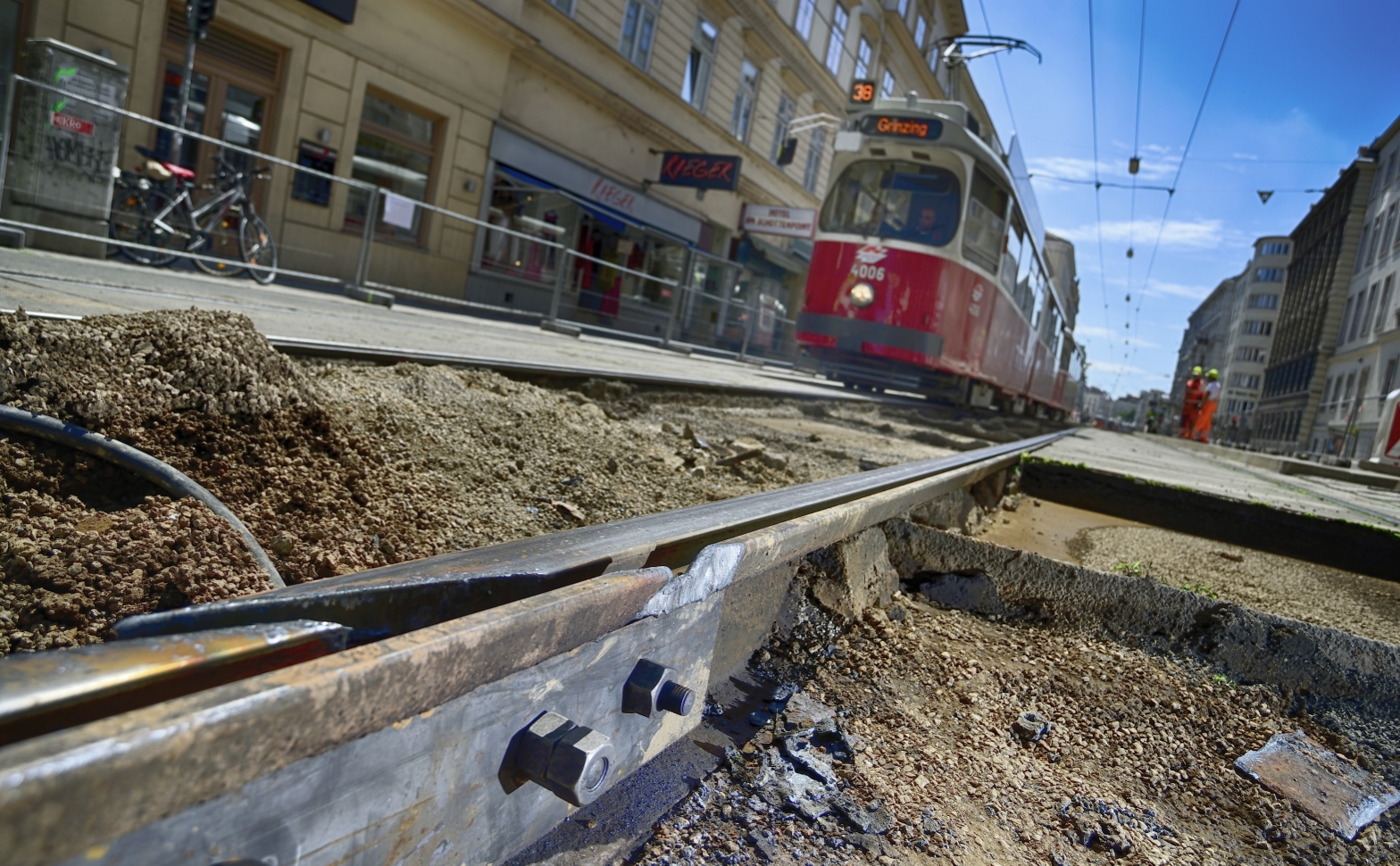 Bauarbeiten in der  Währingerstraße, Mitarbeiter der Wiener Linien der Abteilung B63 / Strecke Nord.