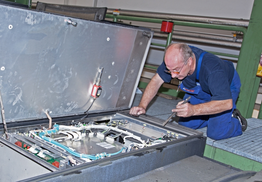 Wartung am Ulf type A1 am Bhf.Rudolfsheim Werkstättenbereich, Juli 13