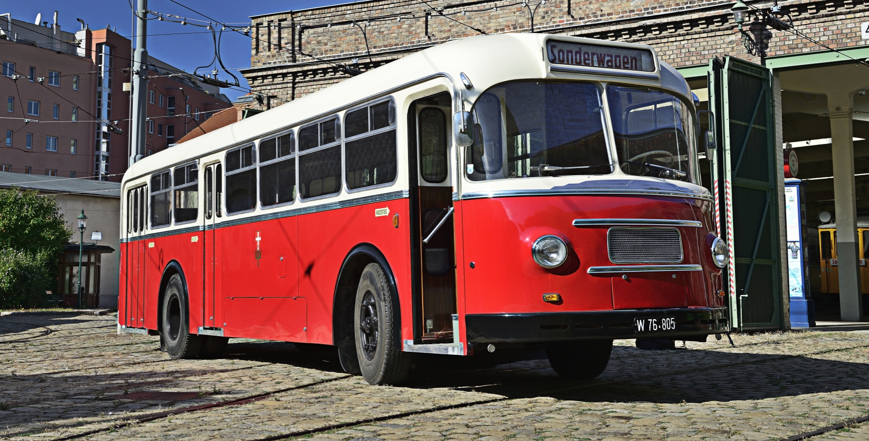 Im Museum der Wiener Linien in Erdberg befinden sich viele historische Fahrzeuge, Straßenbahnen wie Busse, aber auch etliche Sonderfahrzeuge.