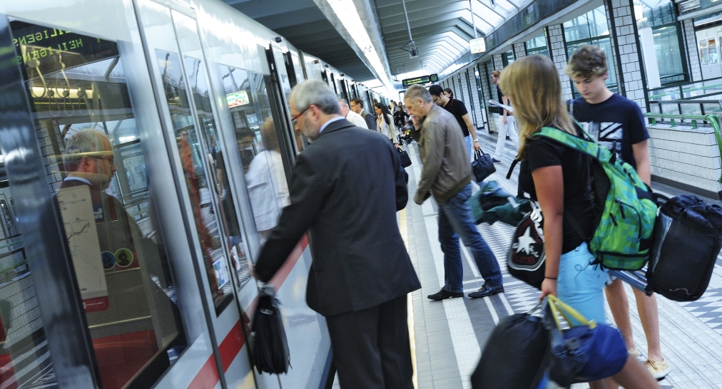 Hohes Fahrgastaufkommen entlang der U4-Strecke zwischen Karlsplatz und Hütteldorf.