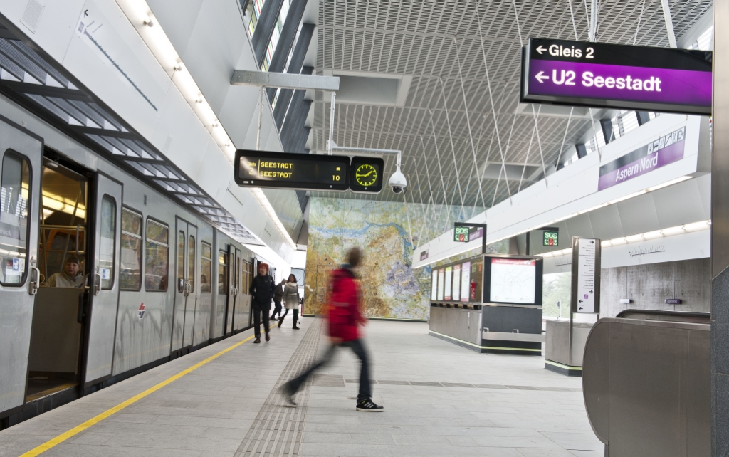 U-Bahnstation Aspern Nord der neu eröffneten U2 Verlängerung zur Seestadt Aspern.