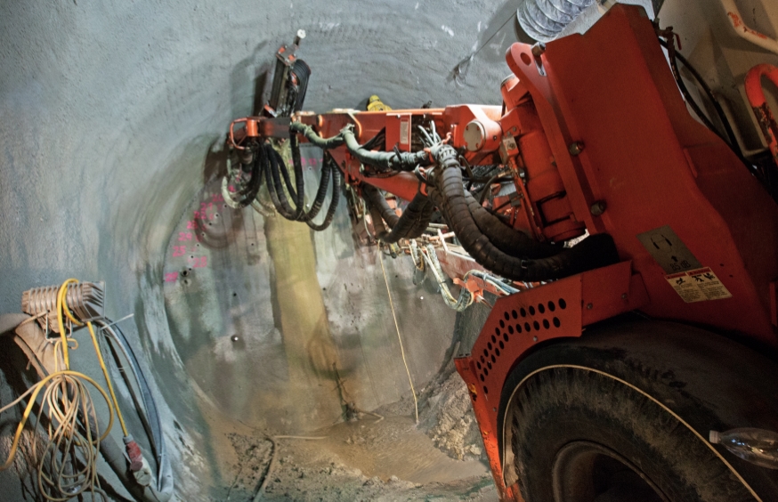 U-Bahn Bauabschnitt U1 Alaudagasse, arbeiten im Tunnel,Dez.2013