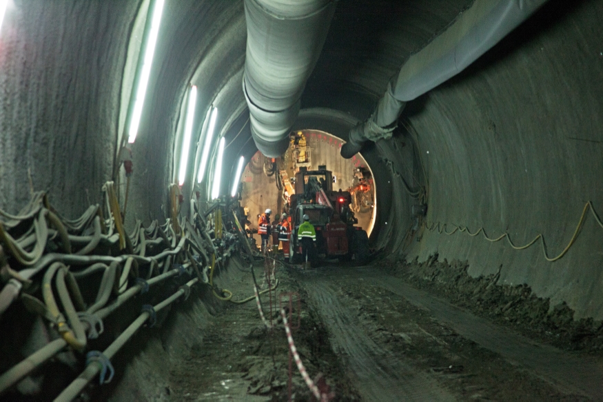 U-Bahn Bauabschnitt U1 Alaudagasse, arbeiten im Tunnel,Dez.2013