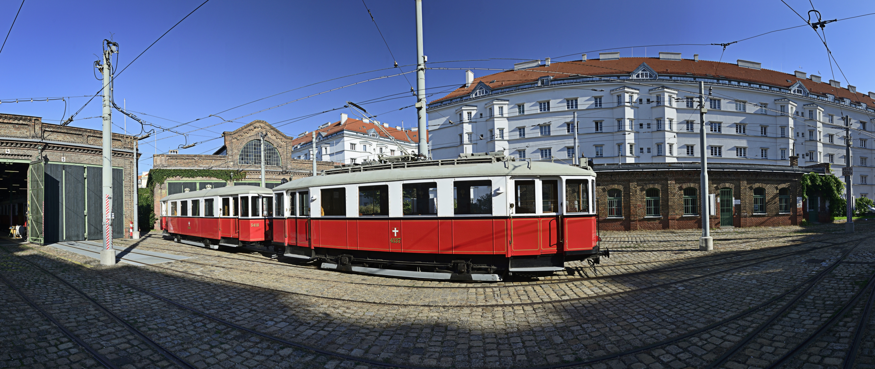 Im Museum der Wiener Linien in Erdberg befinden sich viele historische Fahrzeuge, Straßenbahnen wie Busse, aber auch etliche Sonderfahrzeuge.