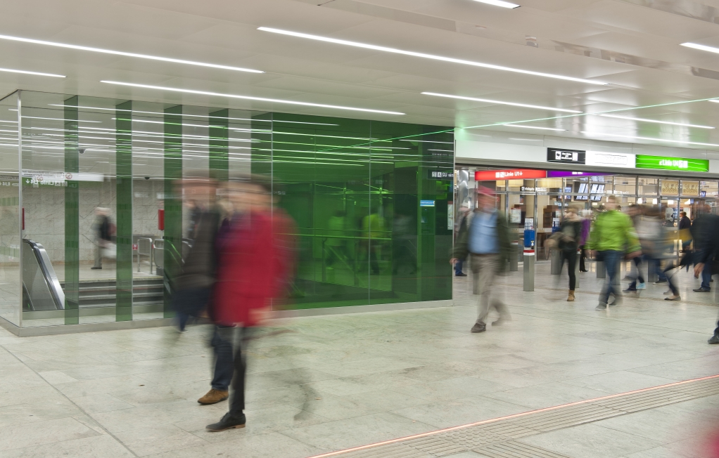 U-Bahnstaion Karlsplatz, gleichzeitig Kulturpassage und der am stärksten frequentierte Öffi-Knotenpunkt, nach Revitalisierung.