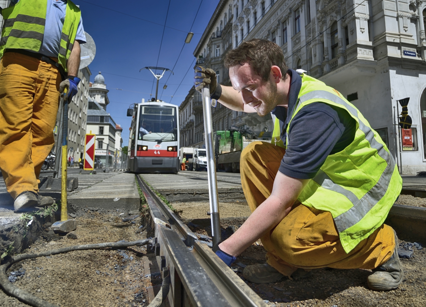 Bauarbeiten in der  Währingerstraße, Mitarbeiter der Wiener Linien der Abteilung B63 / Strecke Nord.