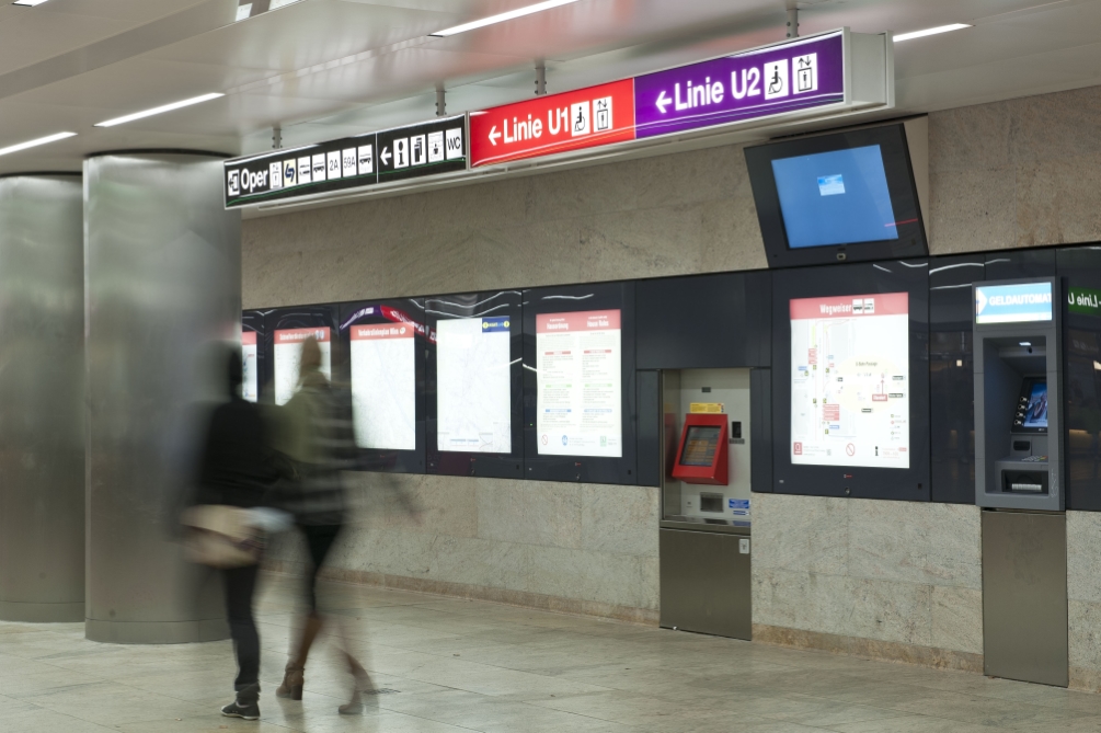 U-Bahnstaion Karlsplatz, gleichzeitig Kulturpassage und der am stärksten frequentierte Öffi-Knotenpunkt, nach Revitalisierung.